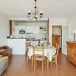 By Interhome شقة *